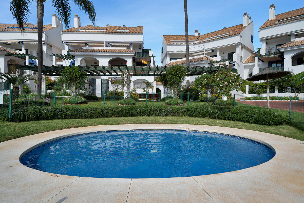 Te koop Middle Floor Apartment Costa Del Sol San Pedro De Alcántara € 629.700,-