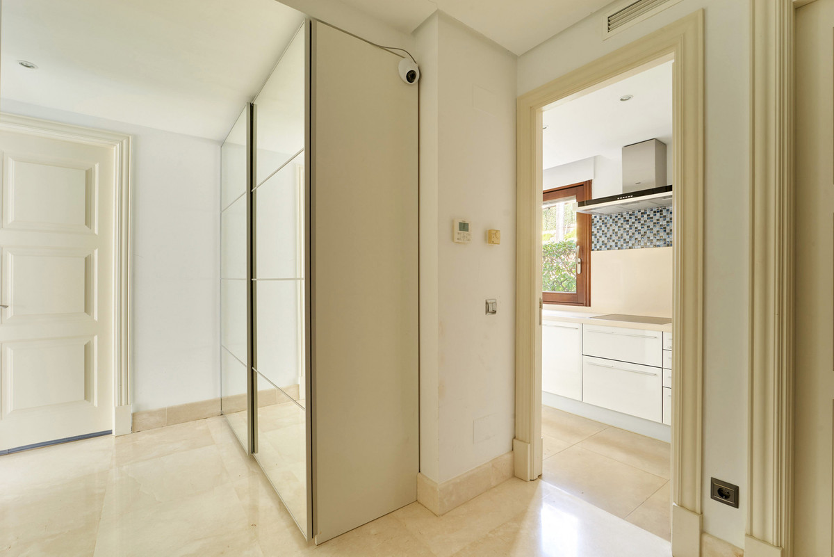 Te koop Gelijkvloers appartement Costa Del Sol Estepona € 2.300.000,-