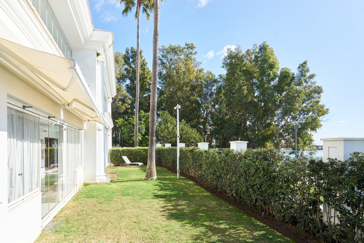 Te koop Gelijkvloers appartement Costa Del Sol Estepona € 2.300.000,-