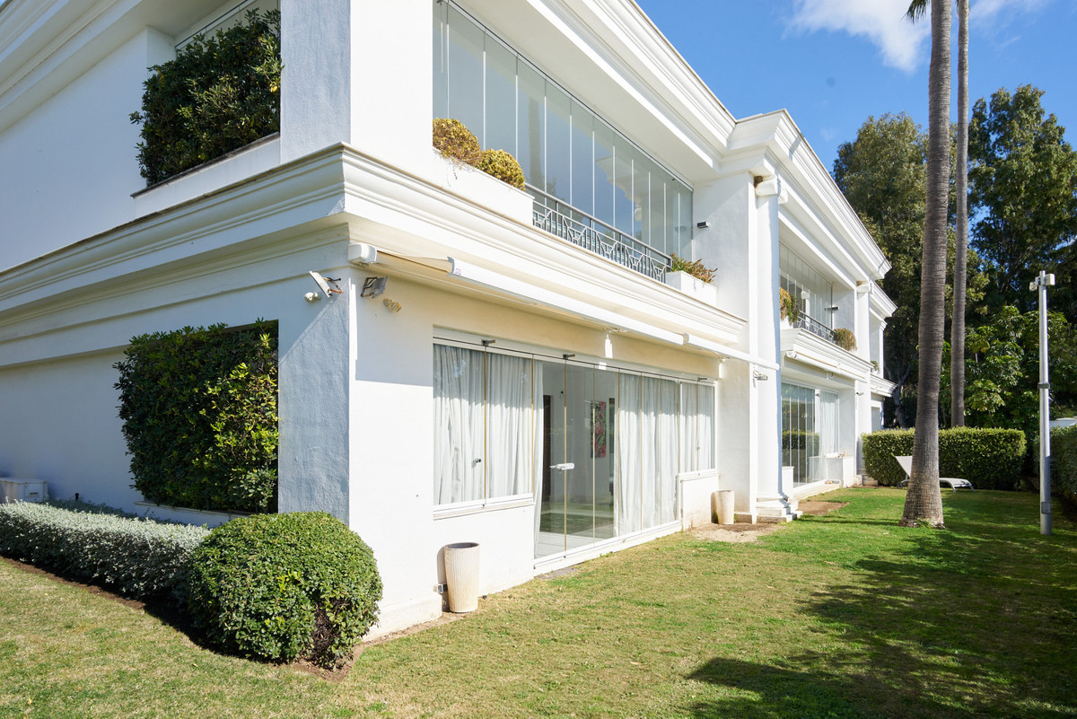 Te koop Gelijkvloers appartement Costa Del Sol Estepona € 2.300.000,-