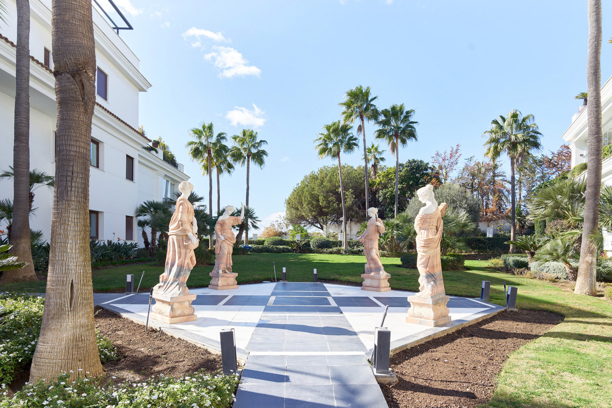 Te koop Gelijkvloers appartement Costa Del Sol Estepona € 2.300.000,-