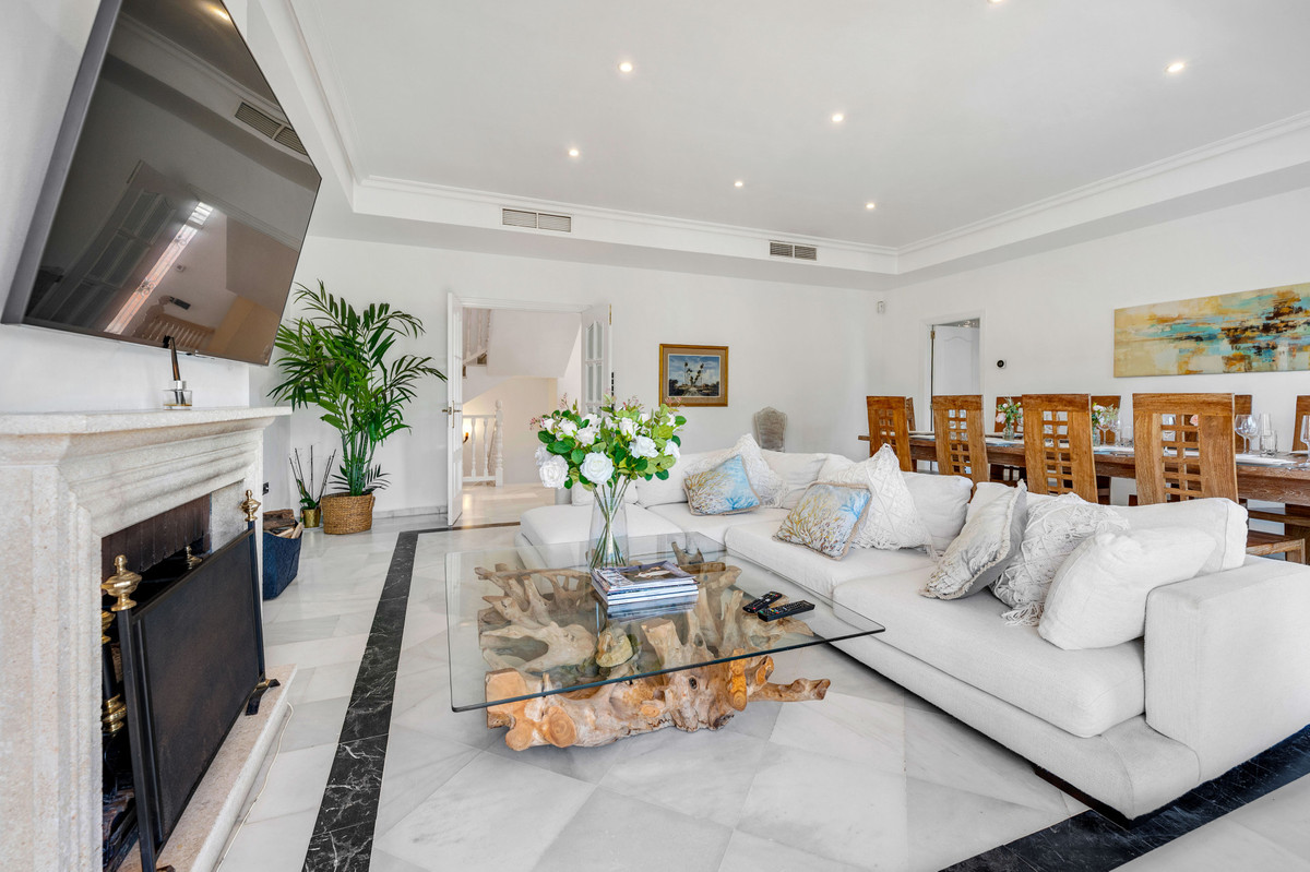 Te koop Vrijstaande Villa Costa Del Sol Sotogrande Costa € 1.450.000,-
