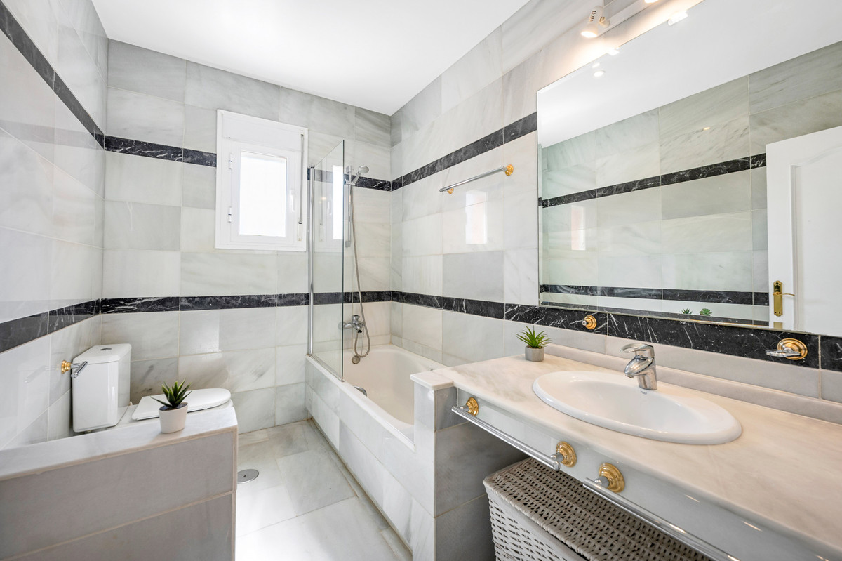 Te koop Vrijstaande Villa Costa Del Sol Sotogrande Costa € 1.450.000,-