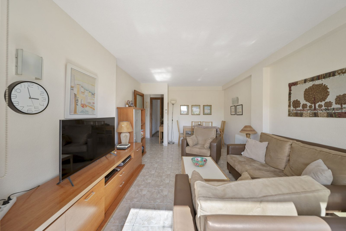 Te koop Middle Floor Apartment Costa Del Sol Benalmadena Costa € 255.000,-