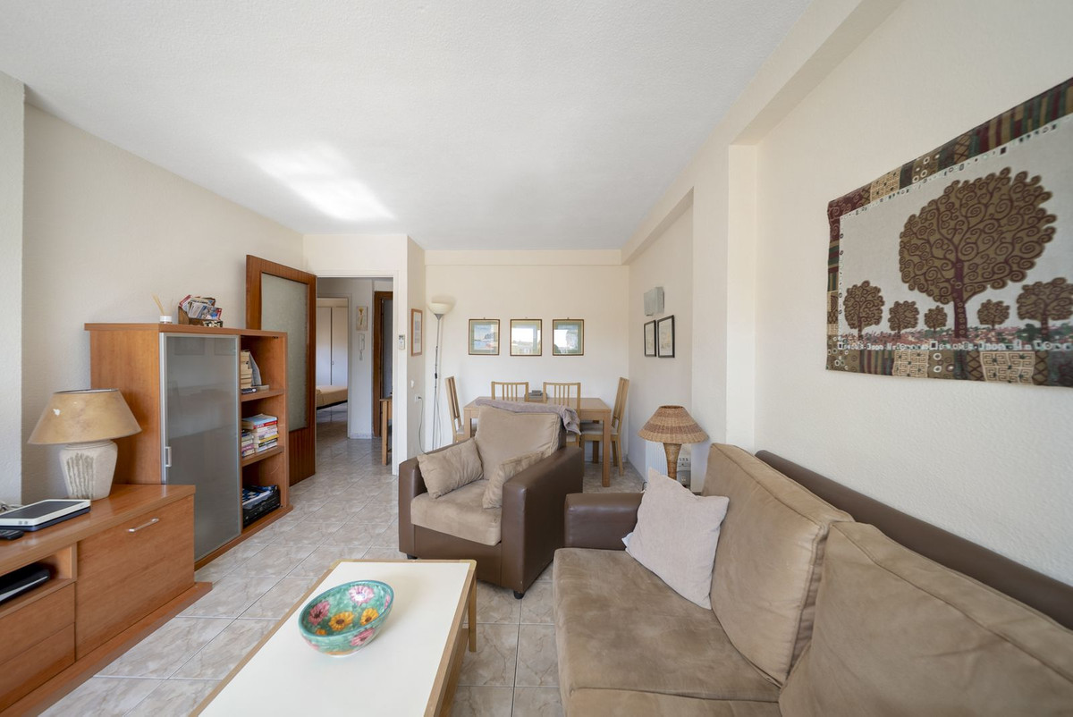 Te koop Middle Floor Apartment Costa Del Sol Benalmadena Costa € 255.000,-