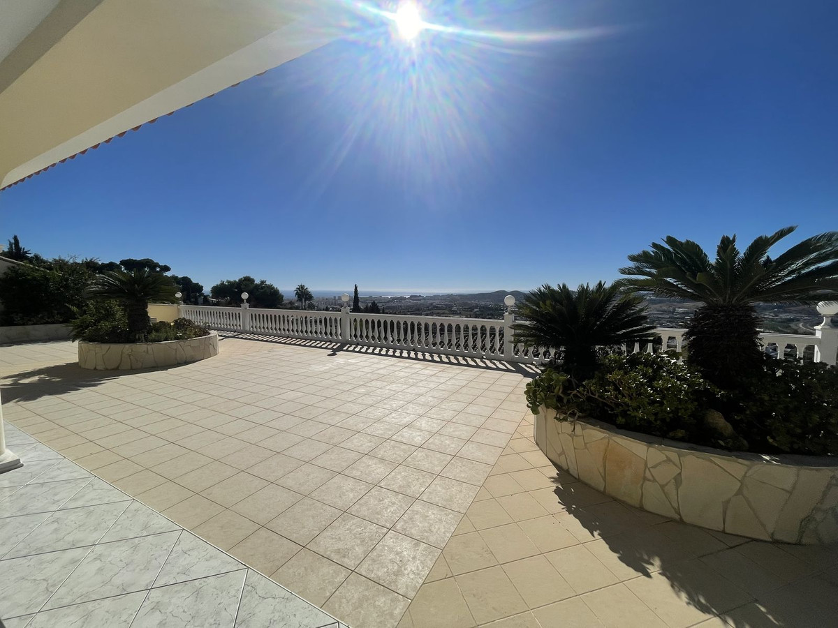Te koop Vrijstaande Villa Costa Del Sol Sierrezuela € 1.499.000,-