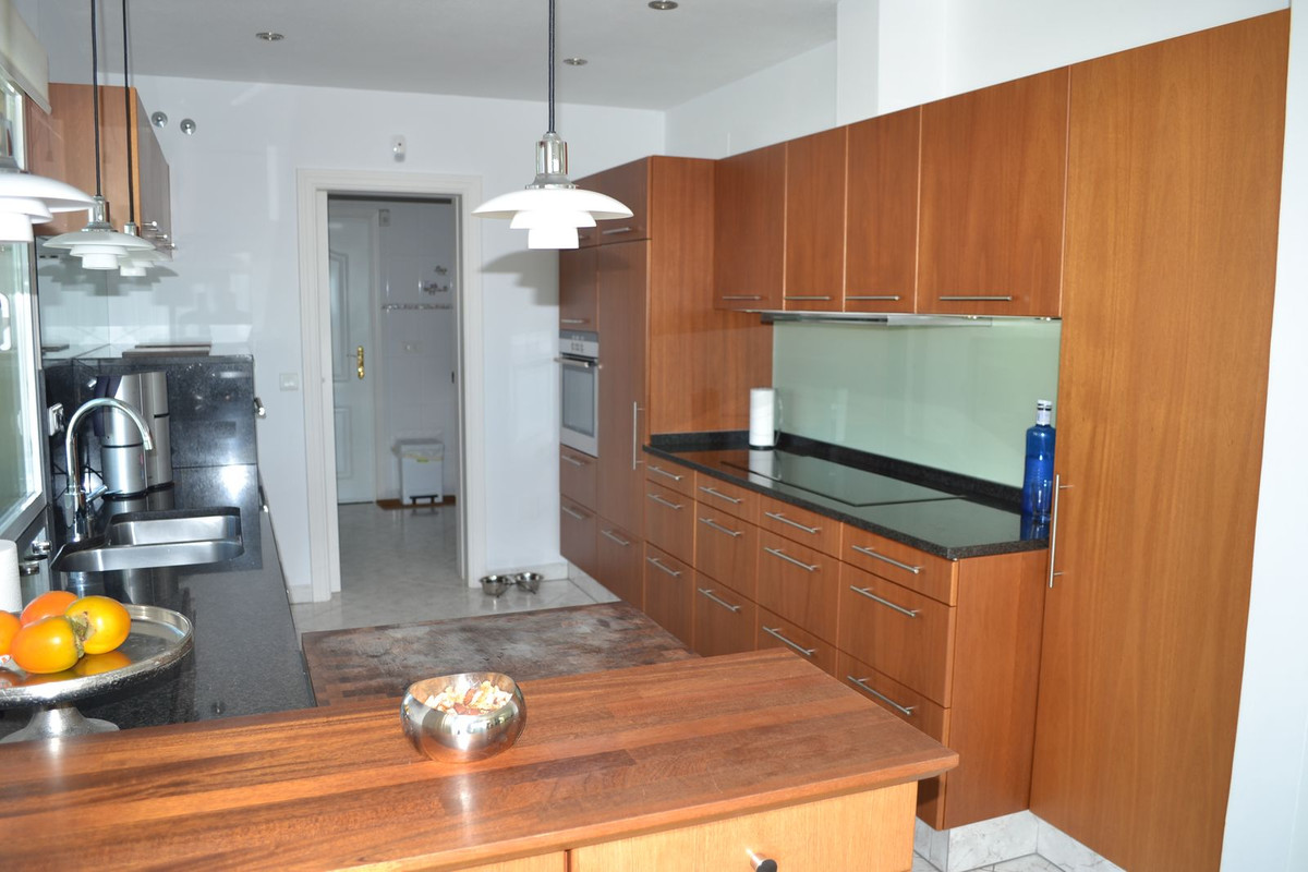 Te koop Vrijstaande Villa Costa Del Sol Sierrezuela € 1.499.000,-