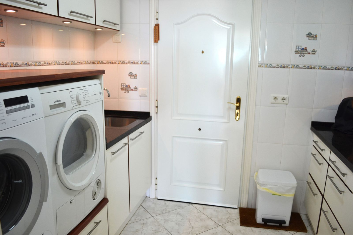 Te koop Vrijstaande Villa Costa Del Sol Sierrezuela € 1.499.000,-