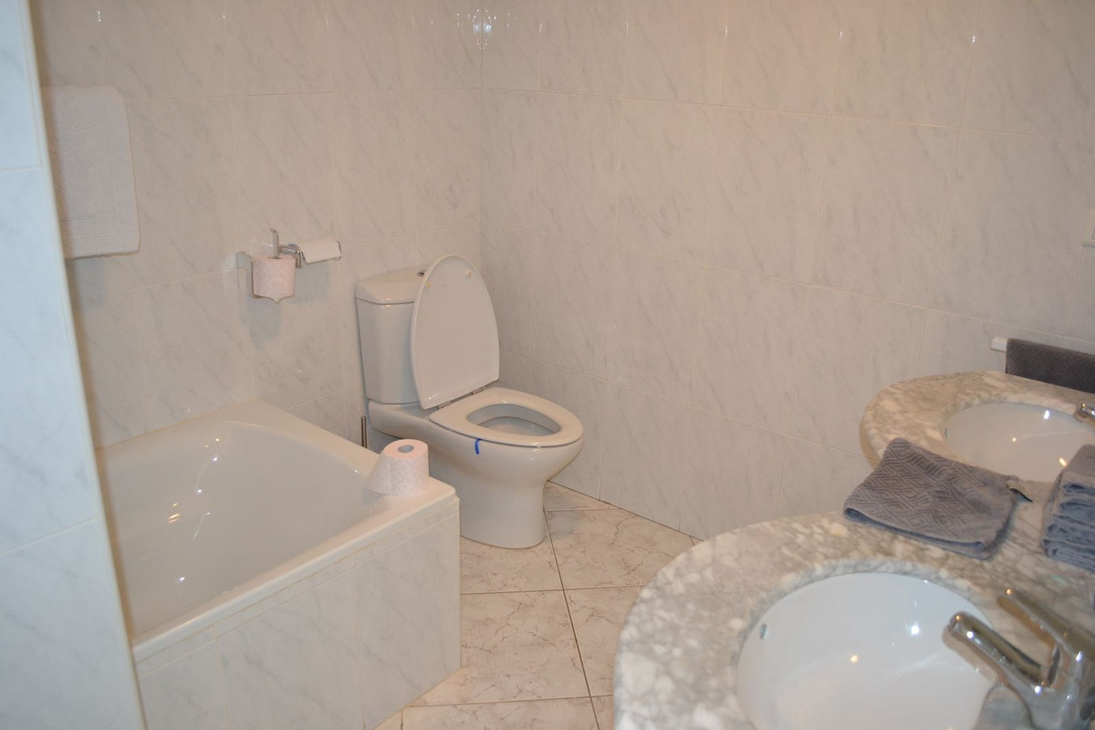 Te koop Vrijstaande Villa Costa Del Sol Sierrezuela € 1.499.000,-