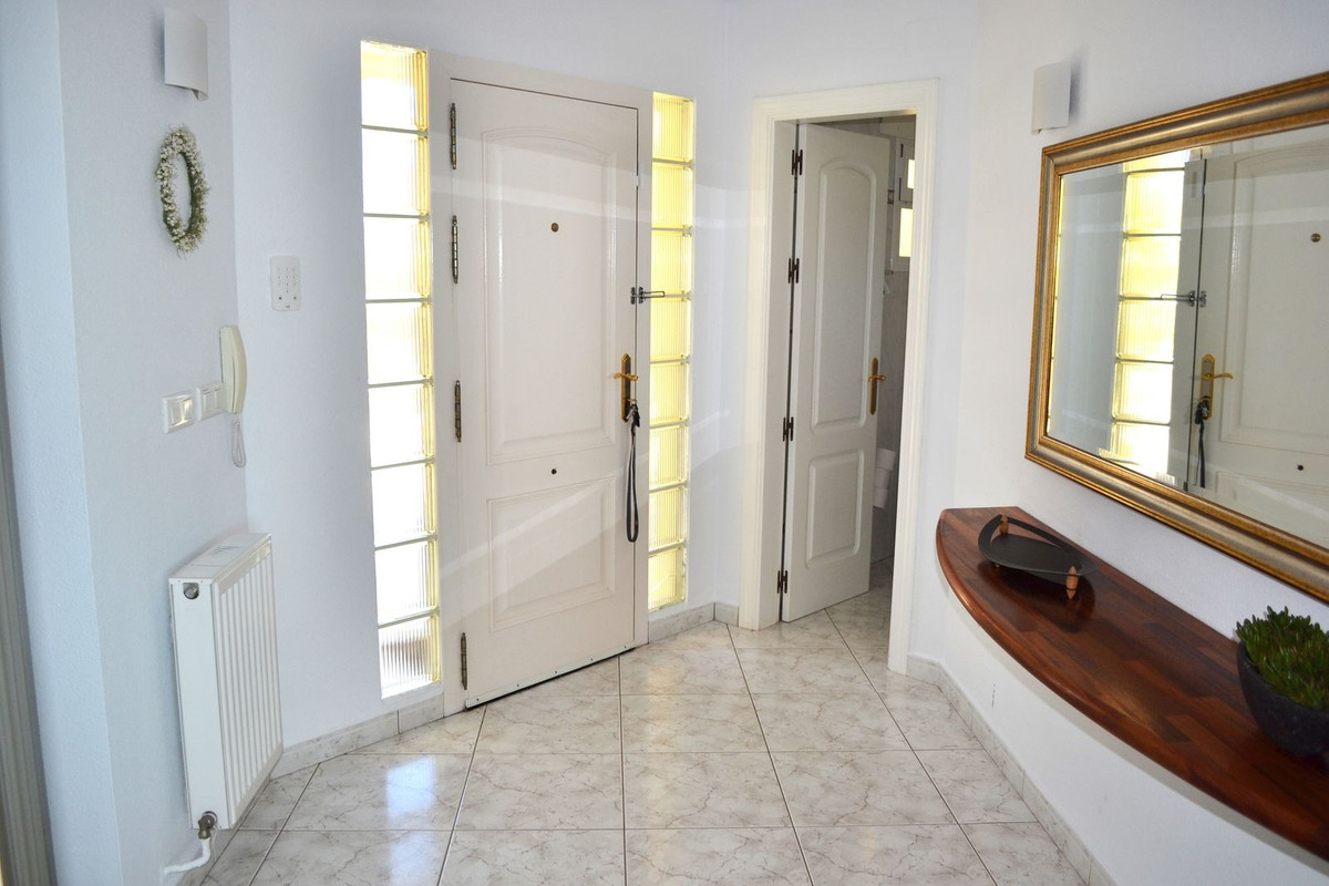 Te koop Vrijstaande Villa Costa Del Sol Sierrezuela € 1.499.000,-