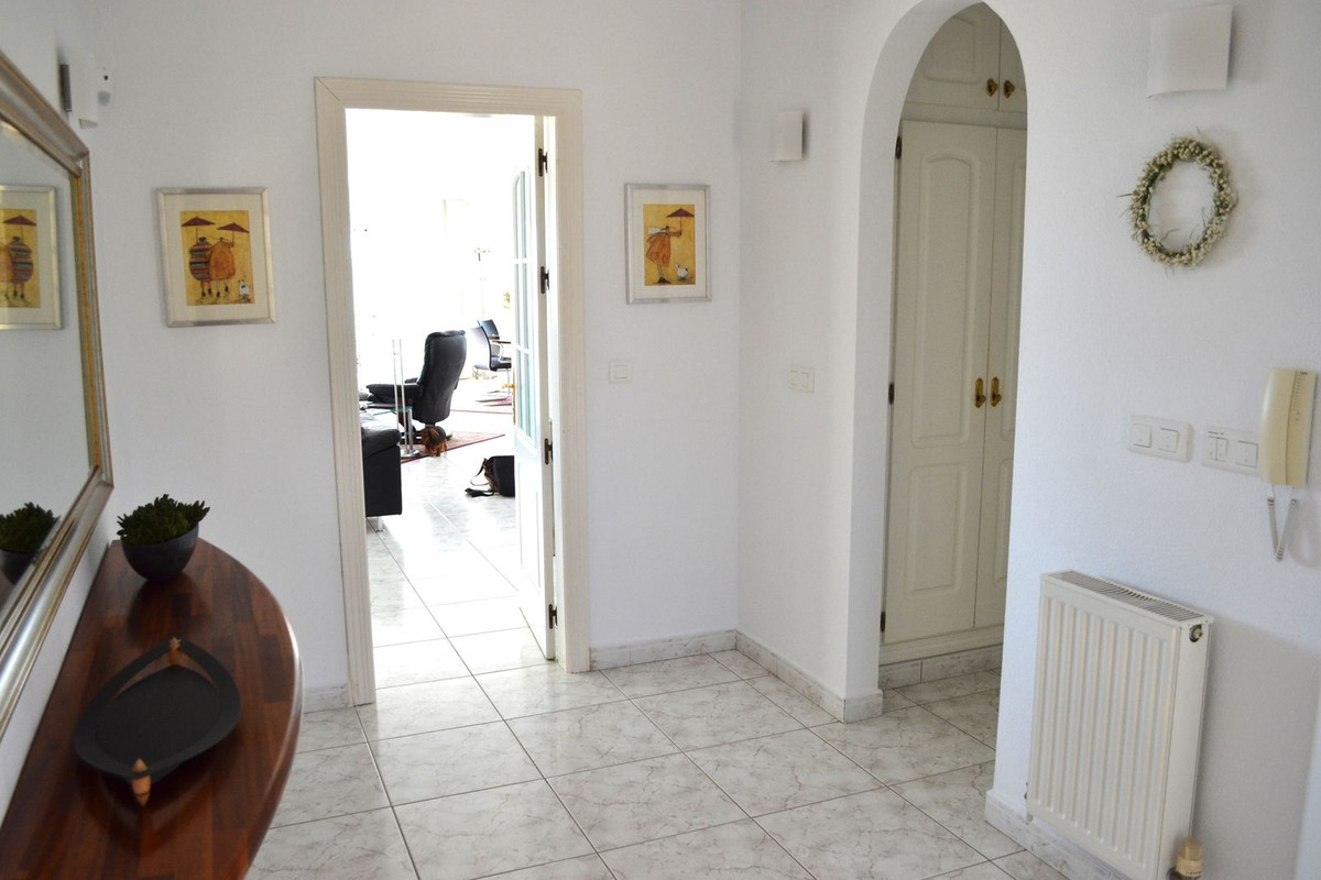 Te koop Vrijstaande Villa Costa Del Sol Sierrezuela € 1.499.000,-