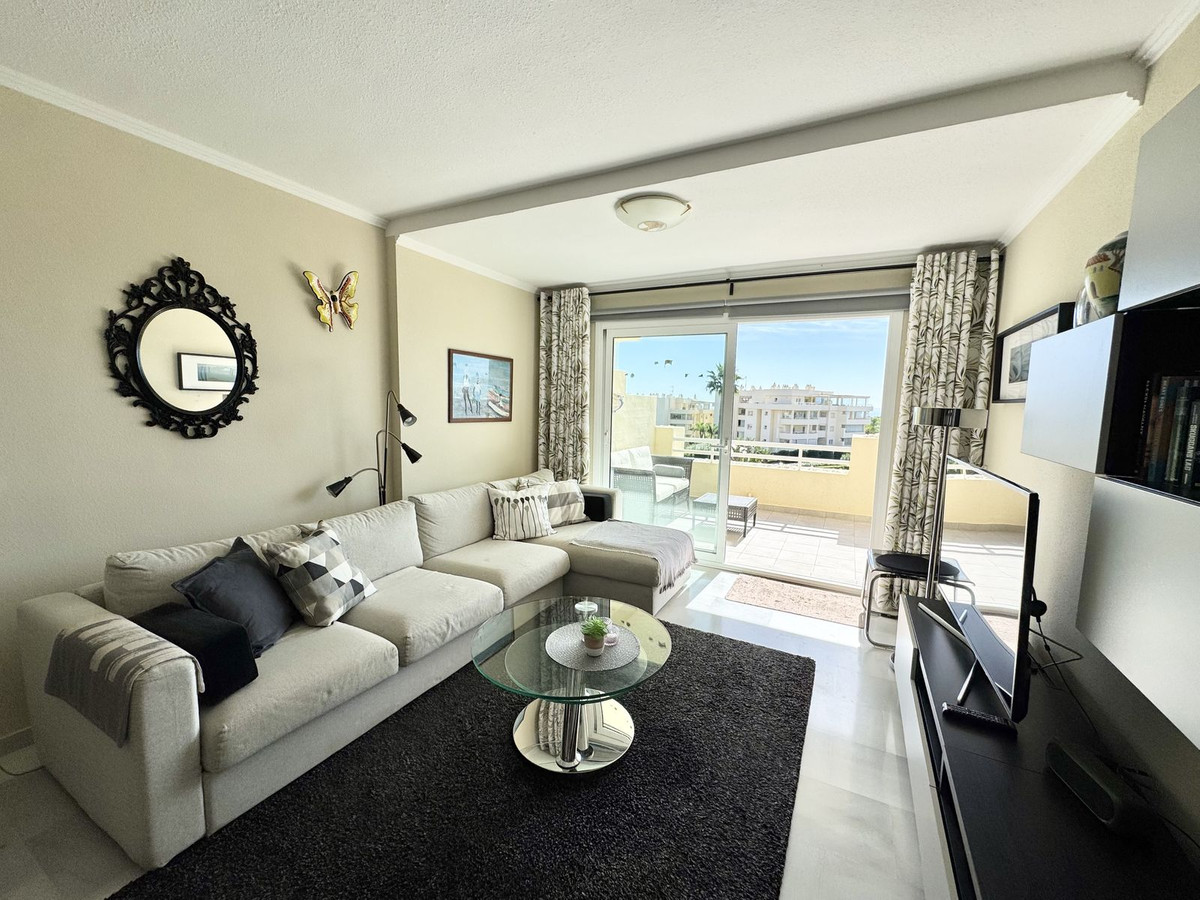 Te koop Middle Floor Apartment Costa Del Sol El Chaparral € 350.000,-