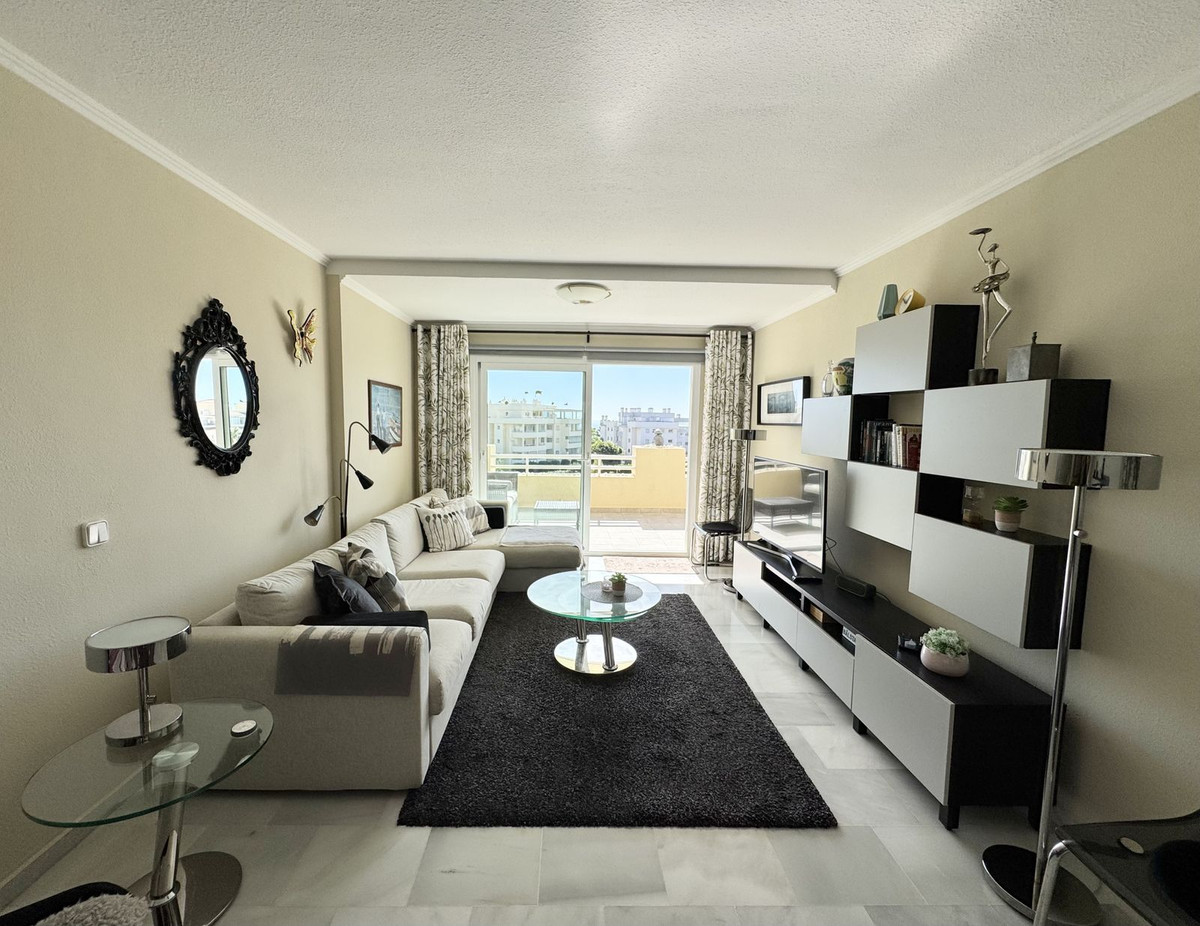 Te koop Middle Floor Apartment Costa Del Sol El Chaparral € 350.000,-