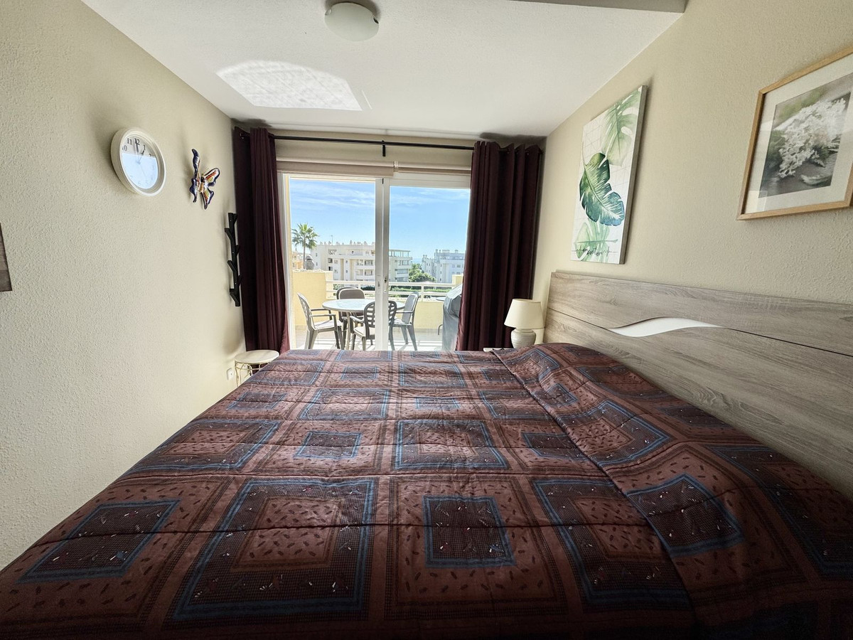 Te koop Middle Floor Apartment Costa Del Sol El Chaparral € 350.000,-