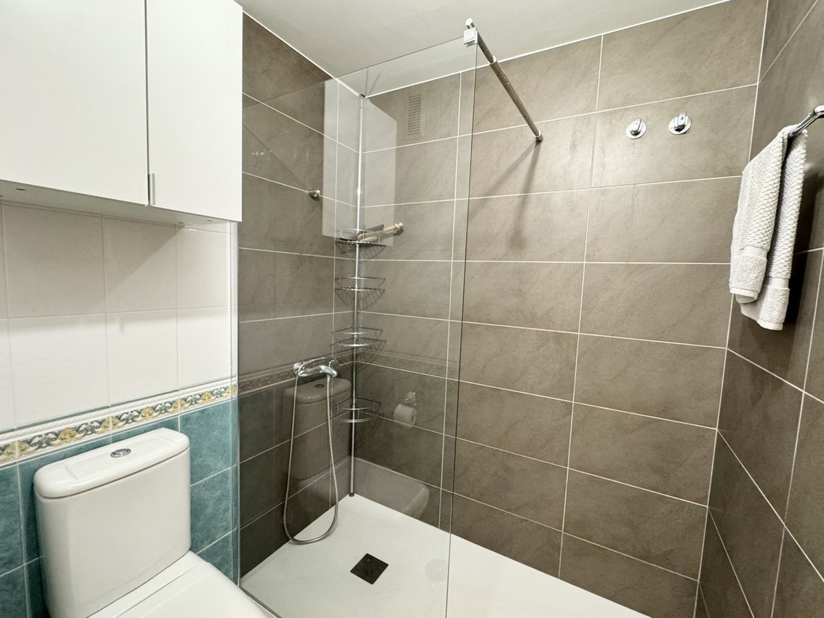 Te koop Middle Floor Apartment Costa Del Sol El Chaparral € 350.000,-