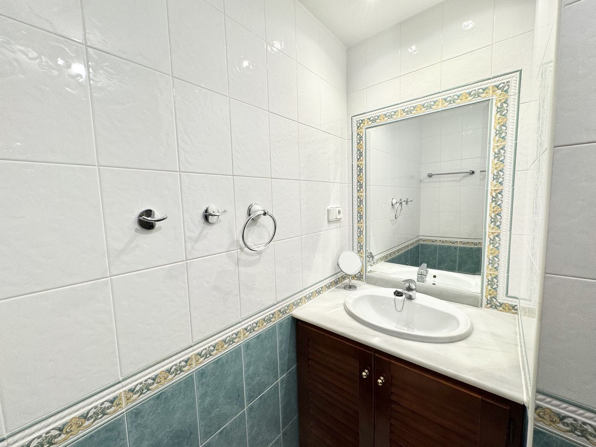 Te koop Middle Floor Apartment Costa Del Sol El Chaparral € 350.000,-