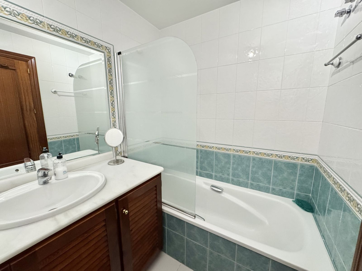 Te koop Middle Floor Apartment Costa Del Sol El Chaparral € 350.000,-