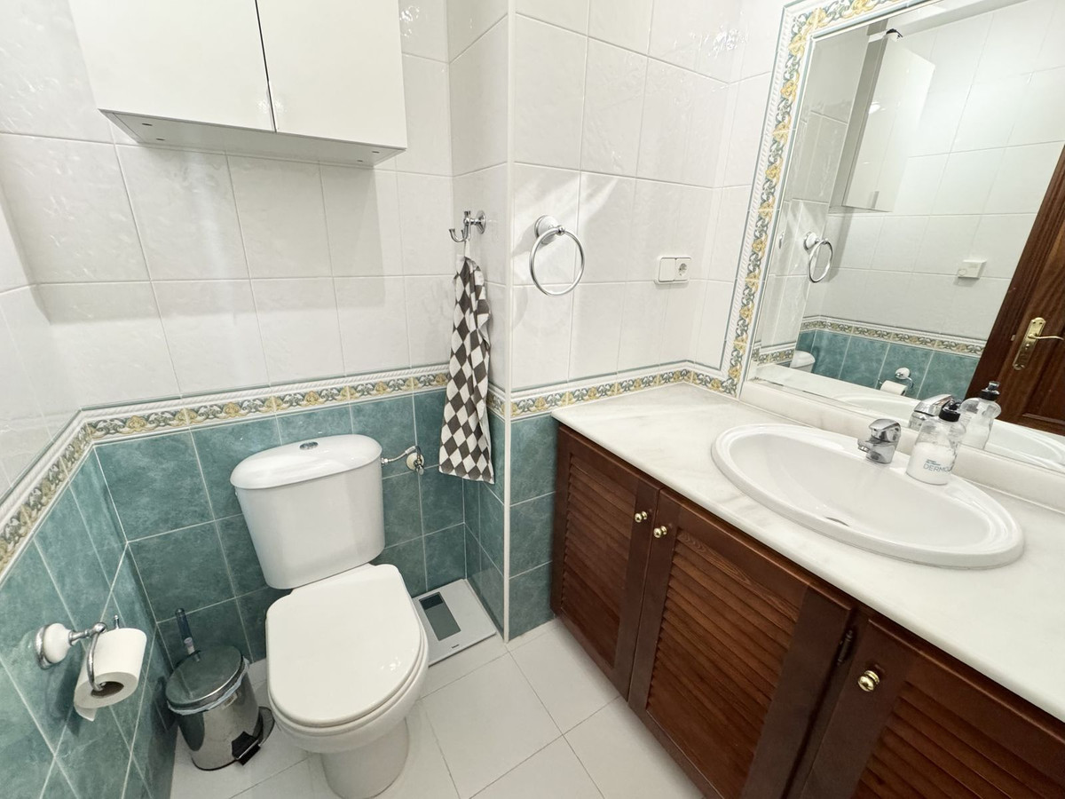 Te koop Middle Floor Apartment Costa Del Sol El Chaparral € 350.000,-