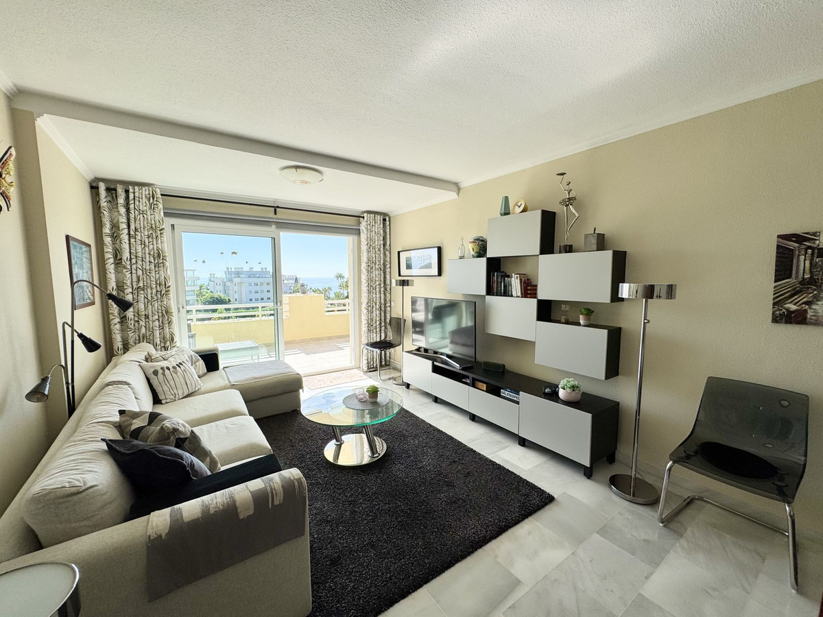 Te koop Middle Floor Apartment Costa Del Sol El Chaparral € 350.000,-