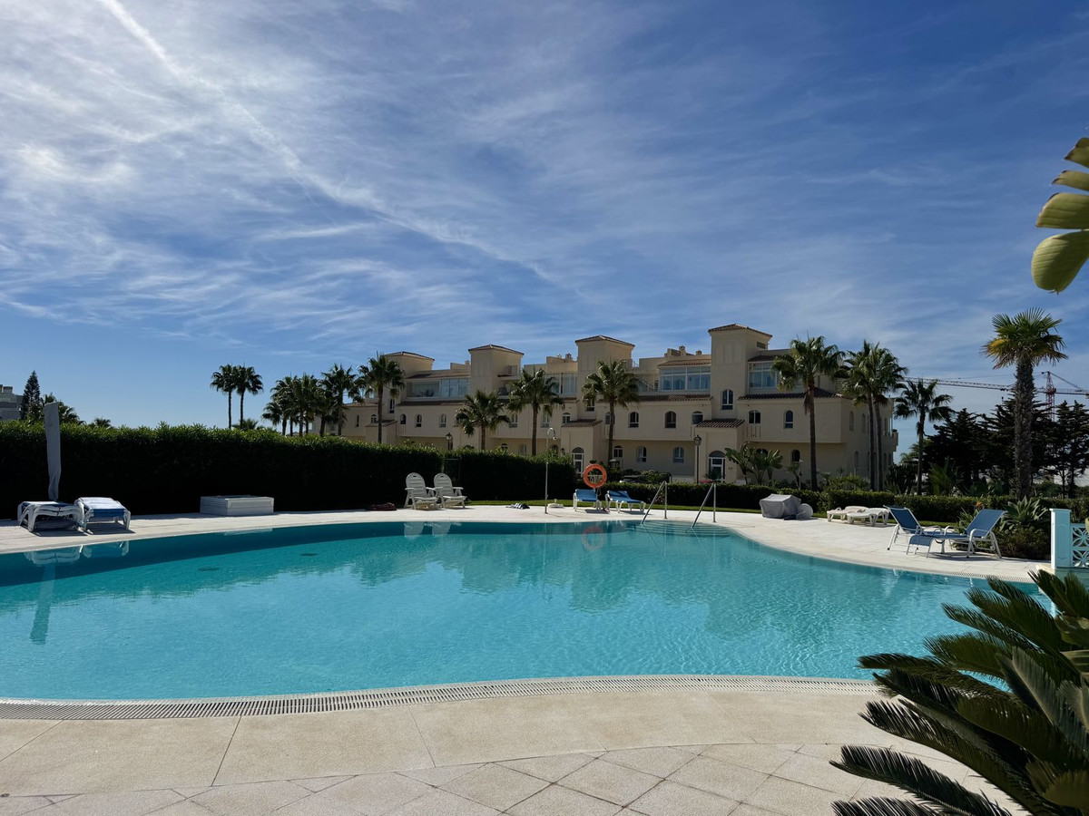 Te koop Middle Floor Apartment Costa Del Sol El Chaparral € 350.000,-