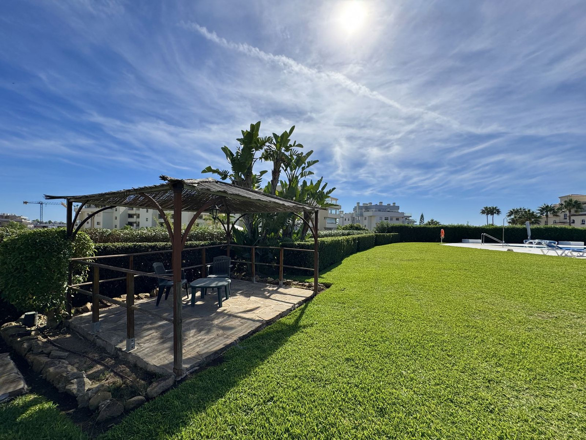 Te koop Middle Floor Apartment Costa Del Sol El Chaparral € 350.000,-