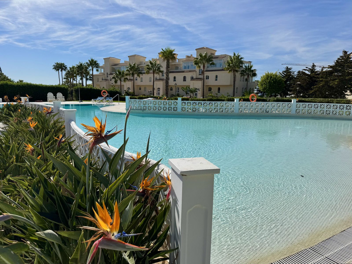 Te koop Middle Floor Apartment Costa Del Sol El Chaparral € 350.000,-