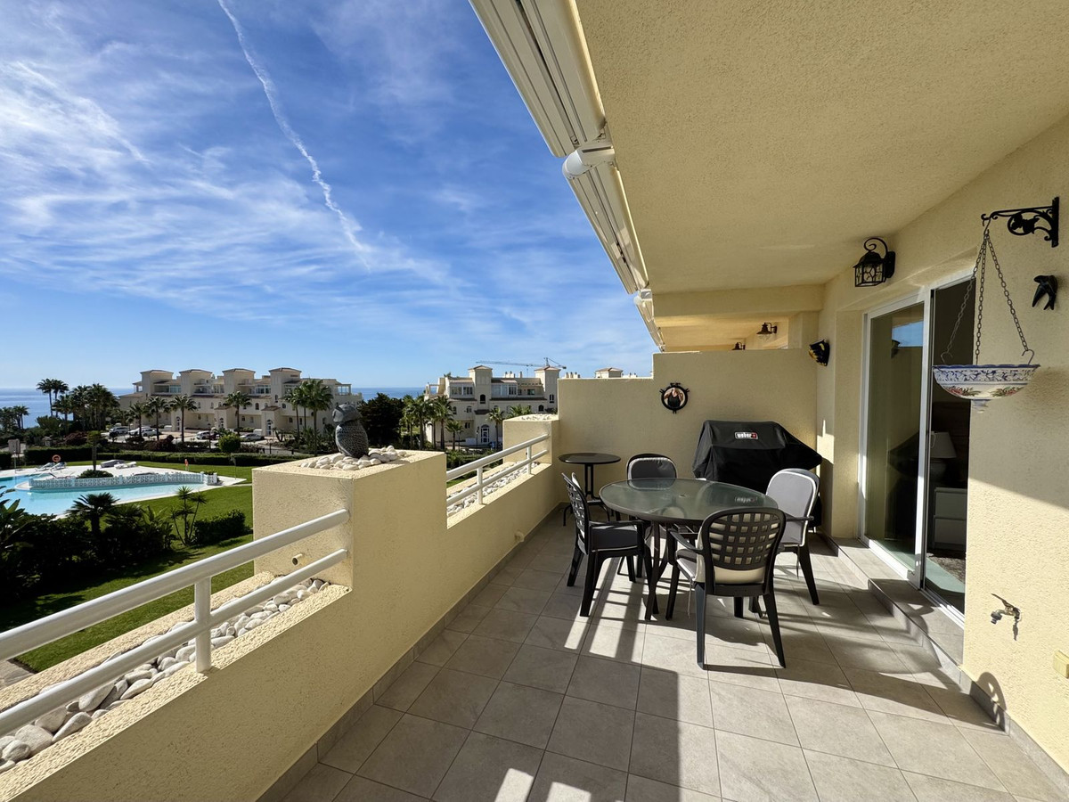 Te koop Middle Floor Apartment Costa Del Sol El Chaparral € 350.000,-