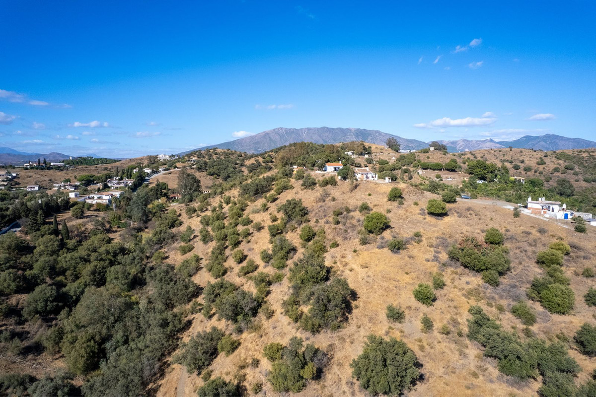 Te koop Grond Costa Del Sol Cerros Del Aguila € 945.000,-