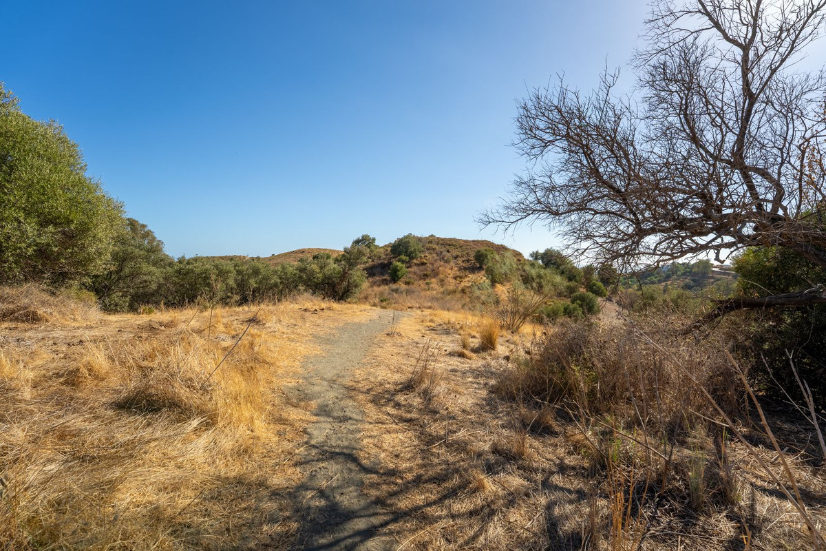 Te koop Grond Costa Del Sol Cerros Del Aguila € 945.000,-