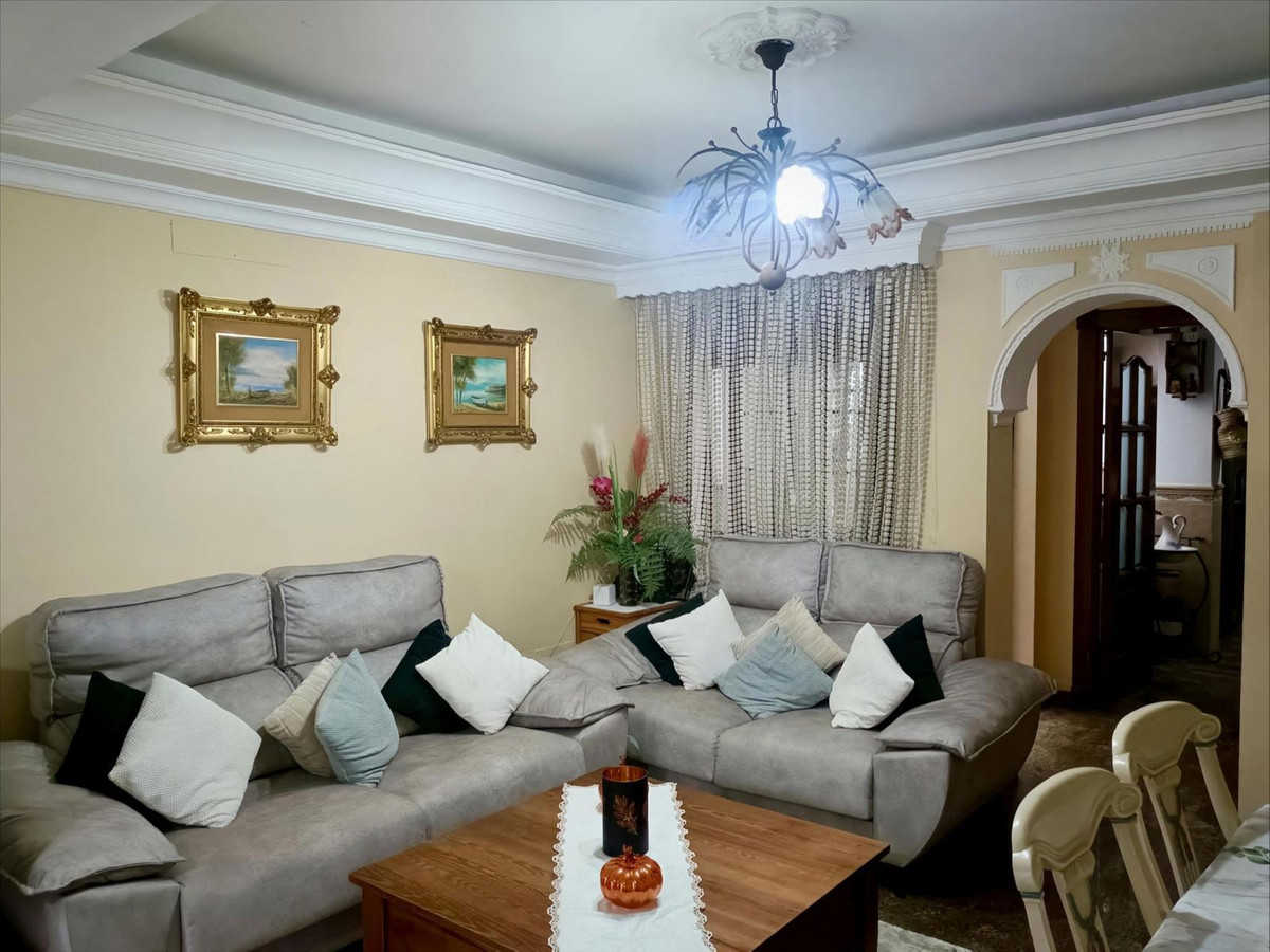 Te koop Herenhuis Costa Del Sol Coín € 269.000,-