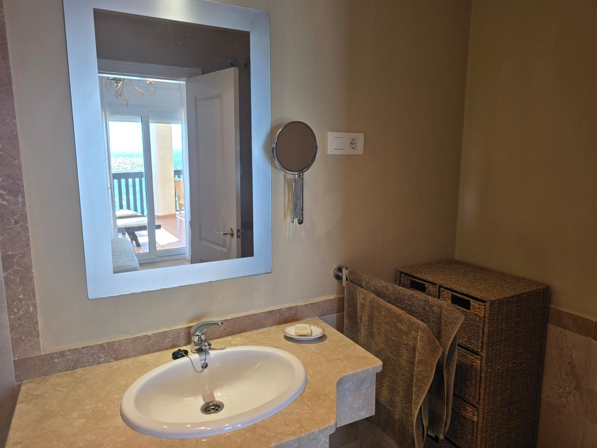 Te koop Middle Floor Apartment Costa Del Sol Calahonda € 730.000,-