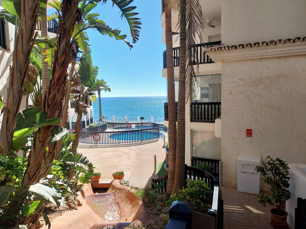 Te koop Middle Floor Apartment Costa Del Sol Calahonda € 730.000,-