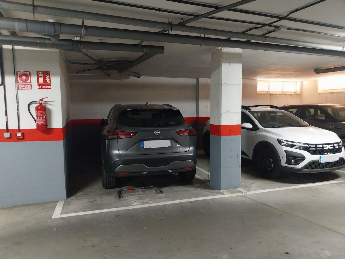 Te koop Middle Floor Apartment Costa Del Sol Calahonda € 730.000,-