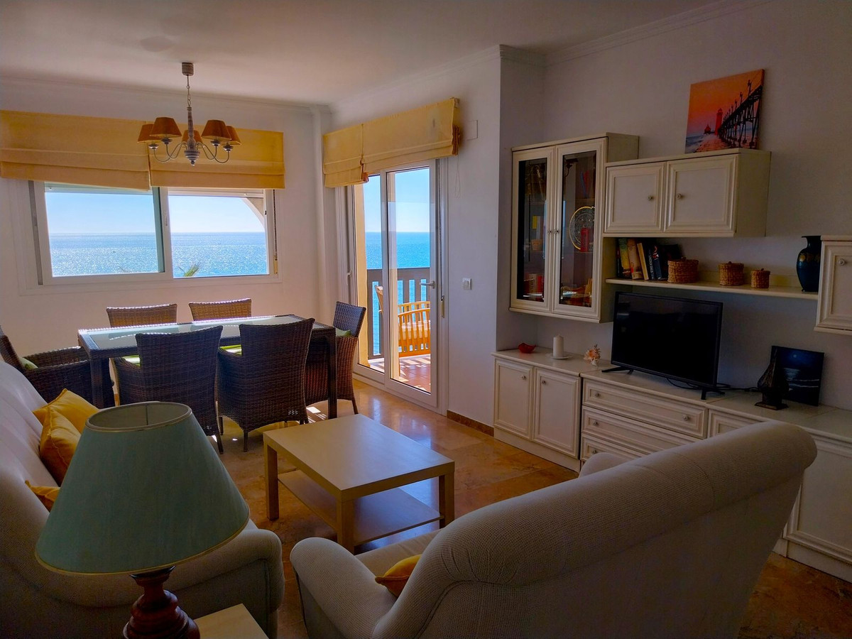 Te koop Middle Floor Apartment Costa Del Sol Calahonda € 730.000,-
