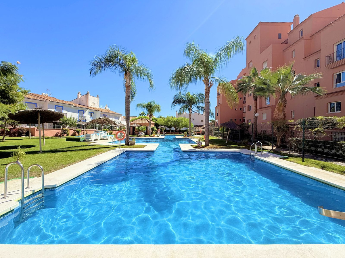 Te koop Gelijkvloers appartement Costa Del Sol La Duquesa € 268.000,-