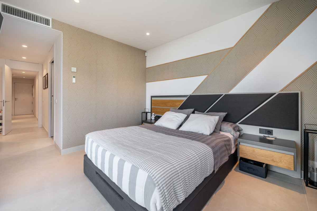 Te koop Middle Floor Apartment Costa Del Sol Fuengirola € 825.000,-