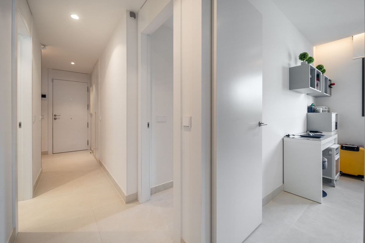 Te koop Middle Floor Apartment Costa Del Sol Fuengirola € 825.000,-