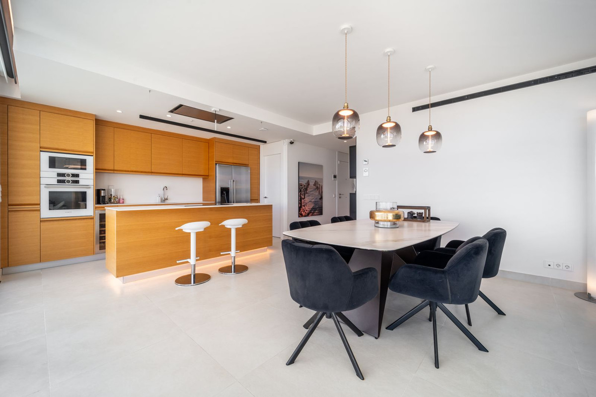 Te koop Middle Floor Apartment Costa Del Sol Fuengirola € 825.000,-