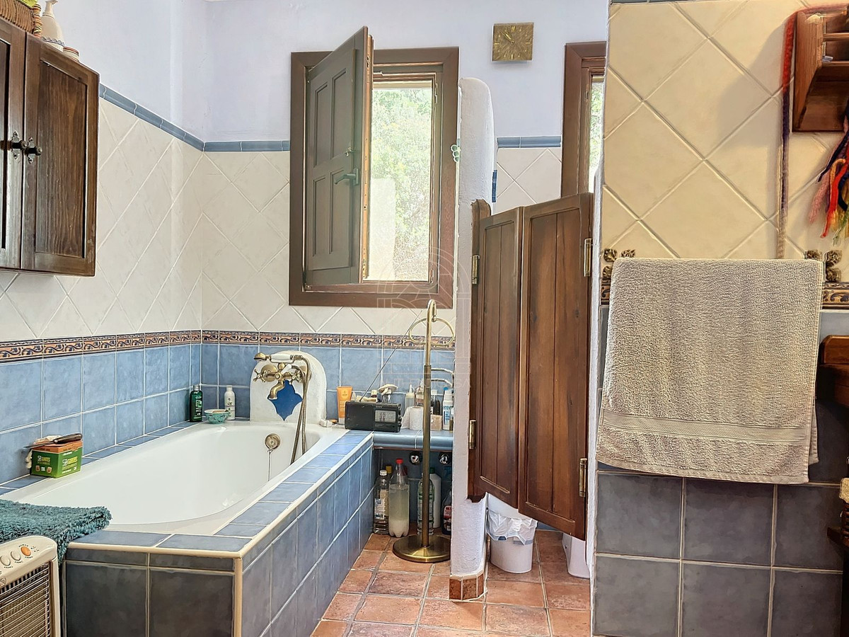 Te koop Finca - Cortijo Costa Del Sol Comares € 324.000,-