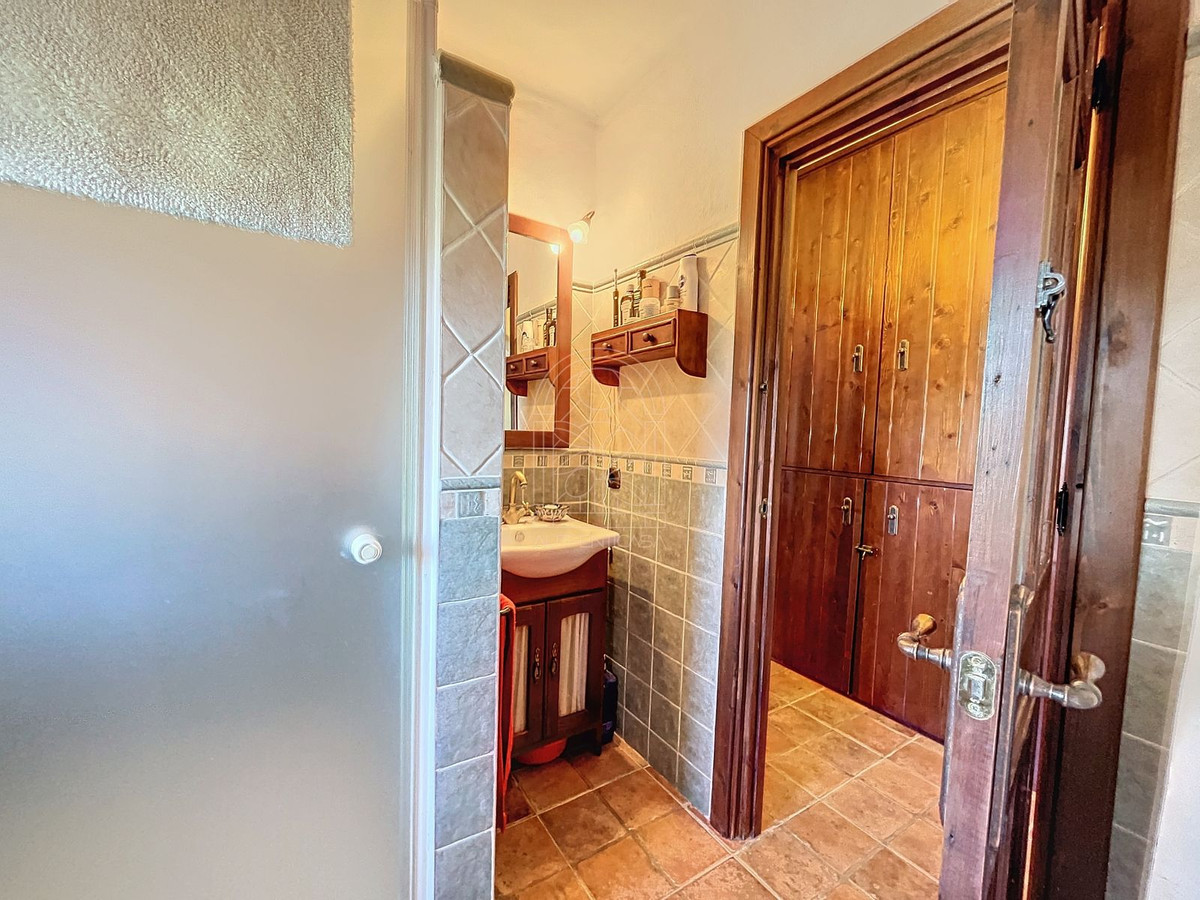 Te koop Finca - Cortijo Costa Del Sol Comares € 324.000,-