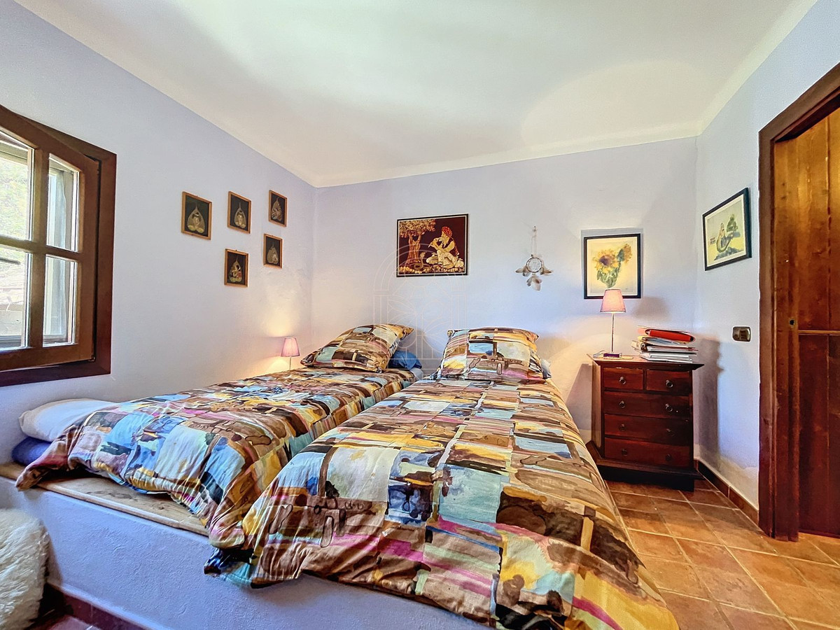 Te koop Finca - Cortijo Costa Del Sol Comares € 324.000,-