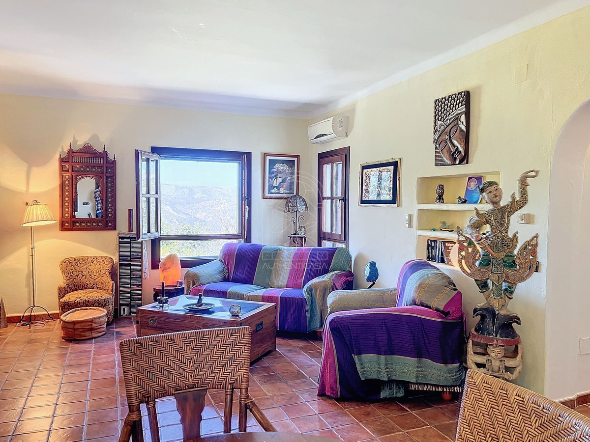 Te koop Finca - Cortijo Costa Del Sol Comares € 324.000,-