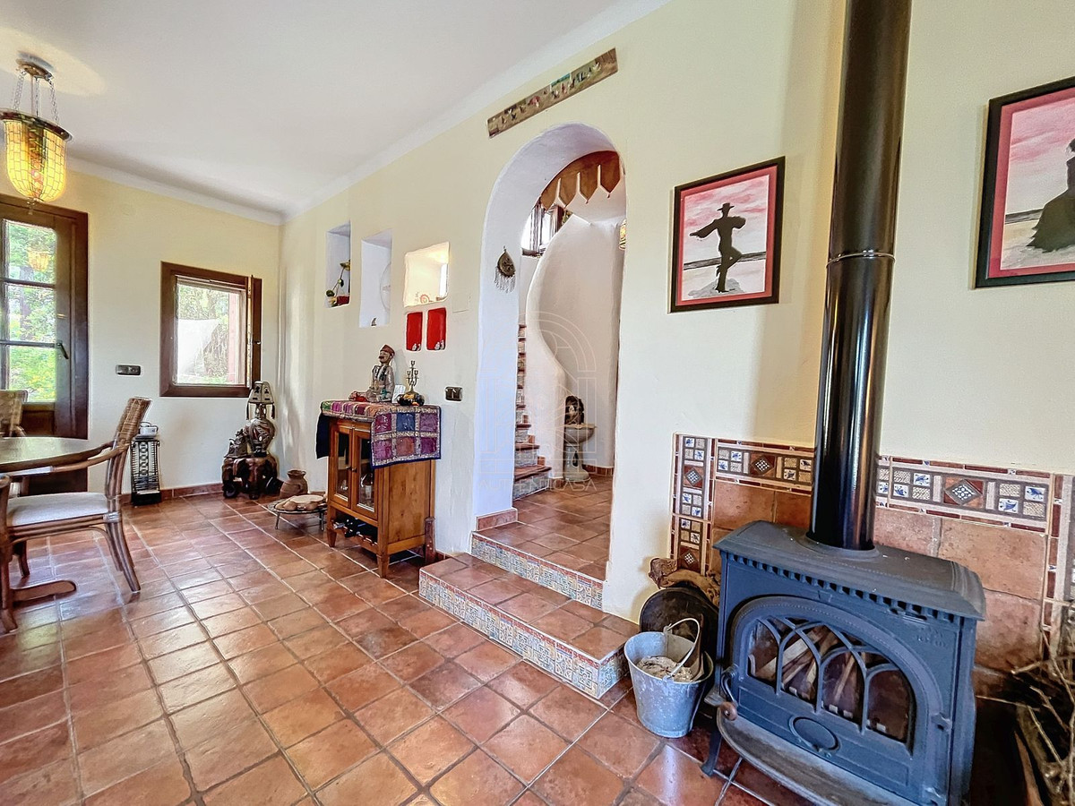 Te koop Finca - Cortijo Costa Del Sol Comares € 324.000,-