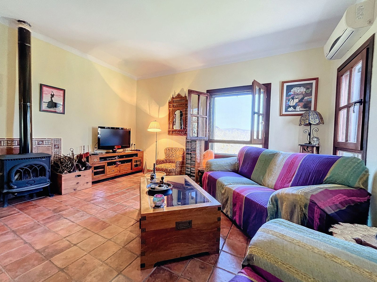 Te koop Finca - Cortijo Costa Del Sol Comares € 324.000,-