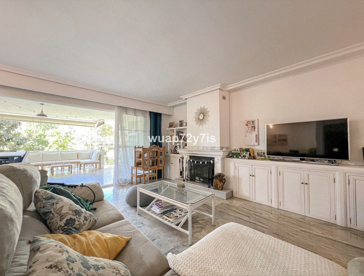 Te koop Herenhuis Costa Del Sol El Paraiso € 675.000,-