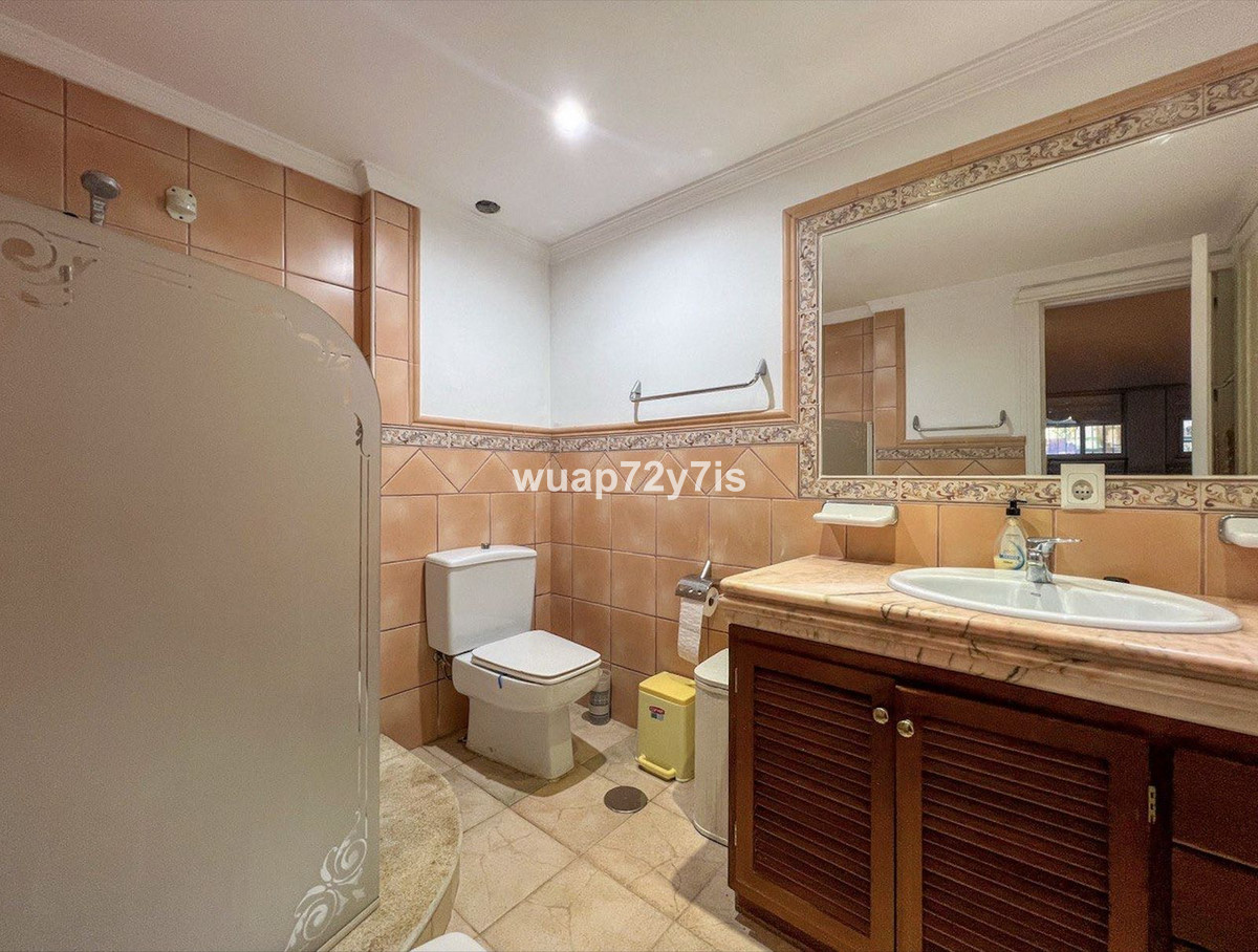 Te koop Herenhuis Costa Del Sol El Paraiso € 675.000,-