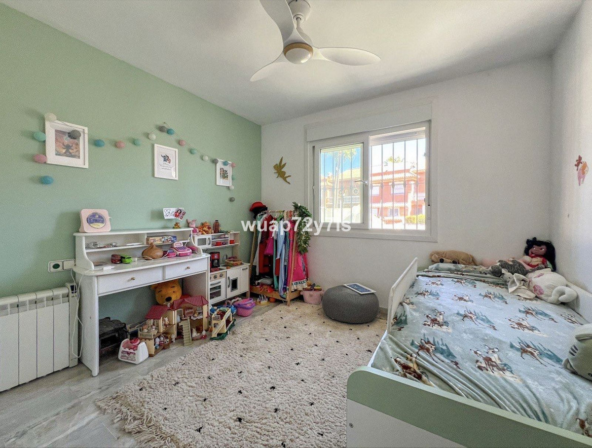 Te koop Herenhuis Costa Del Sol El Paraiso € 675.000,-