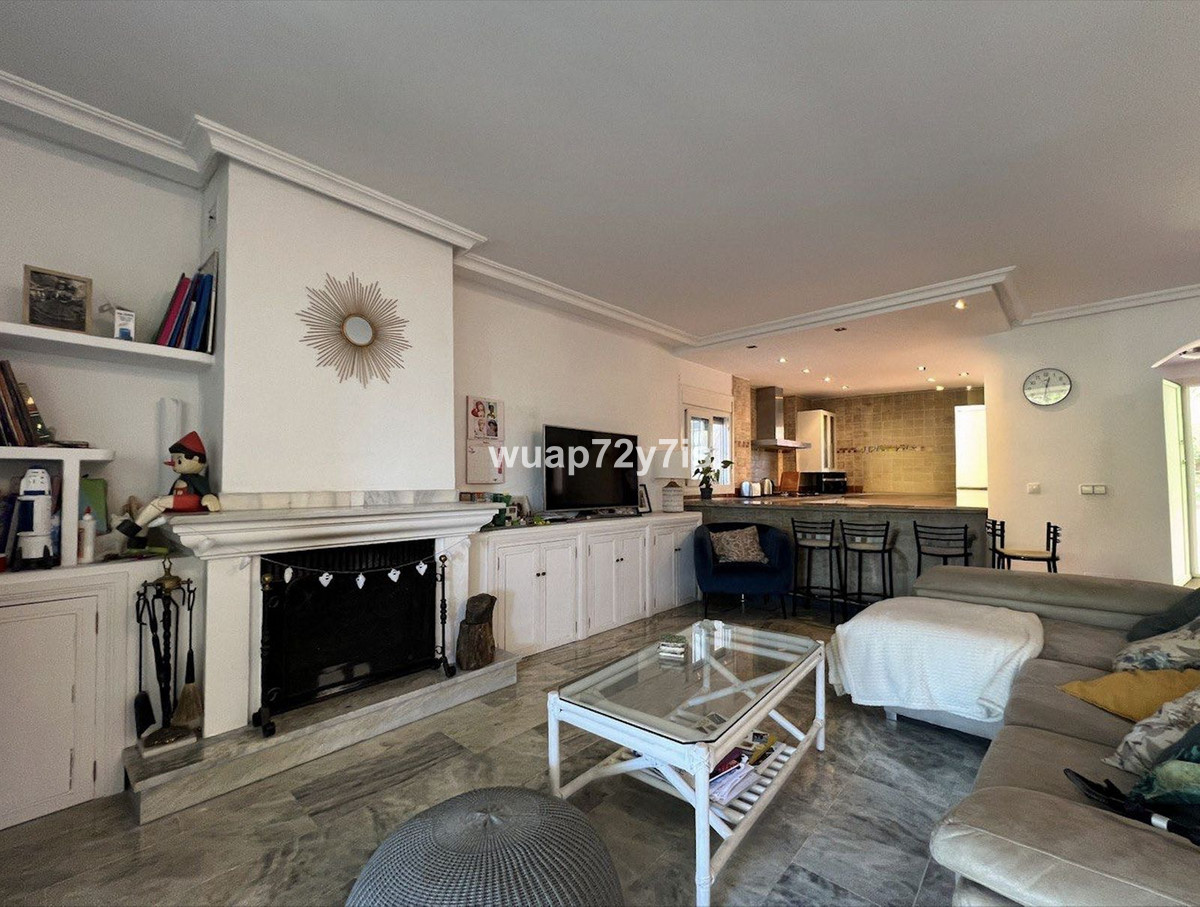 Te koop Herenhuis Costa Del Sol El Paraiso € 675.000,-