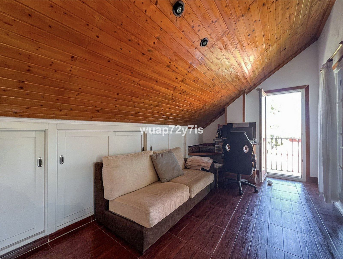 Te koop Herenhuis Costa Del Sol El Paraiso € 675.000,-