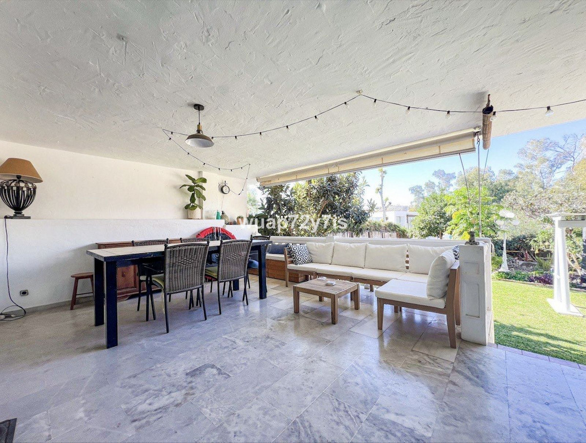 Te koop Herenhuis Costa Del Sol El Paraiso € 675.000,-